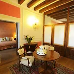 Relais Alberti 호텔