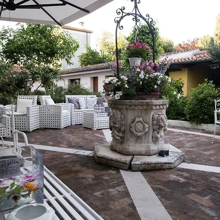 Ξενοδοχείο Relais Alberti 4*