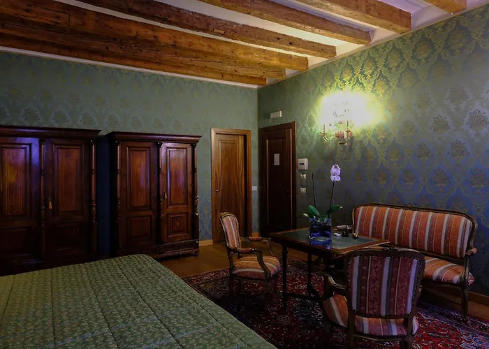 מלון Relais Alberti 4*
