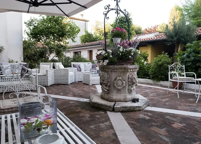 מלון Relais Alberti 4*